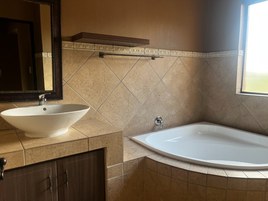 4 Bedroom Property for Sale in Melodie North West